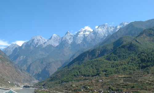 Mountain ridge by Tiger Leaping Gorge